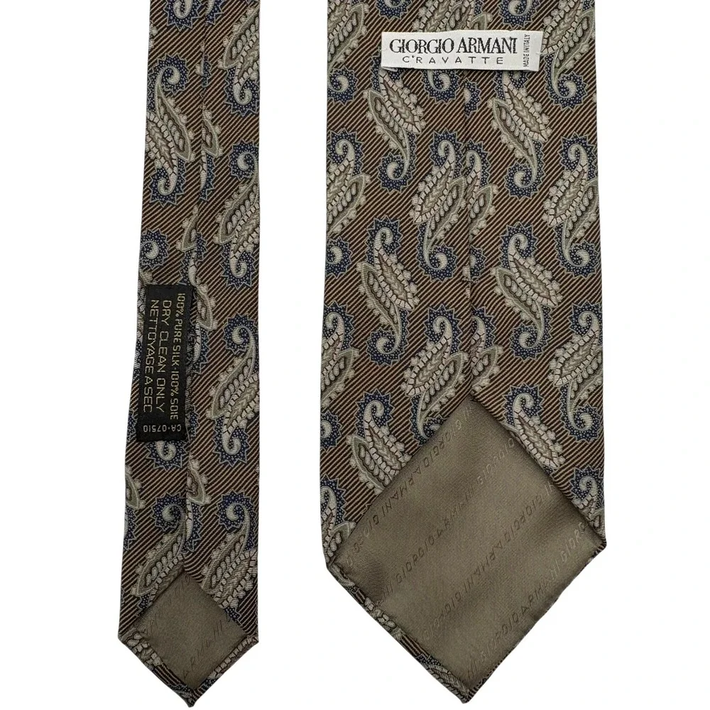 Giorgio Armani Cravatte Silk Necktie Mens 56 x 3.75 Brown Blue Paisley‎ Tie